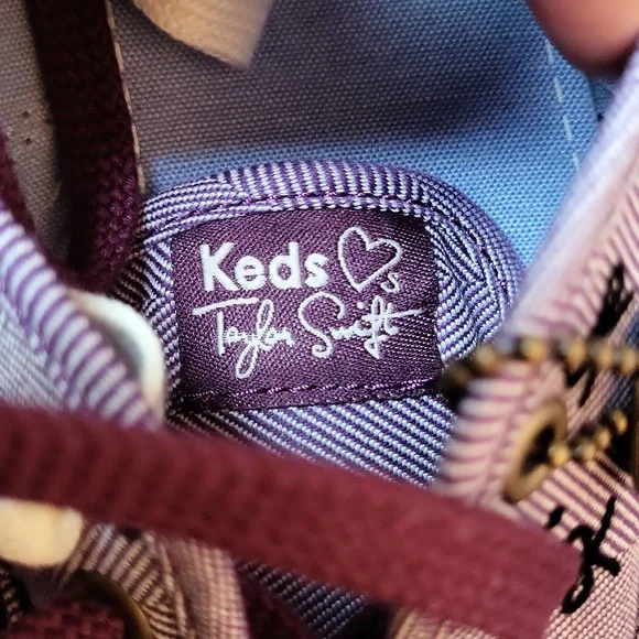 NWT! RARE! Taylor Swift In Collaboration with Keds Purple Bow Print Keds! Size 8 - Picture 4 of 11